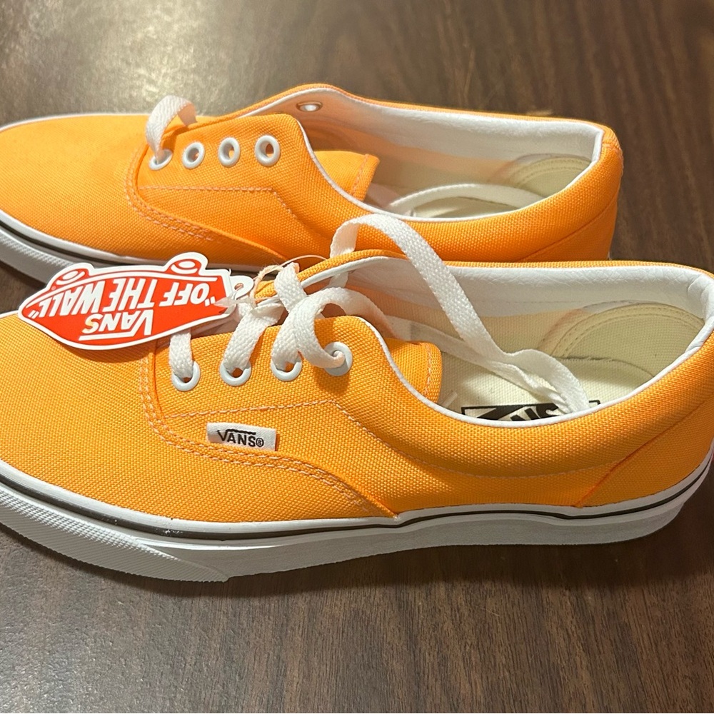 Vans - Picture 5 of 5